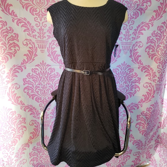 Ronni Nicole Navy Blue Dress - Picture 2 of 6